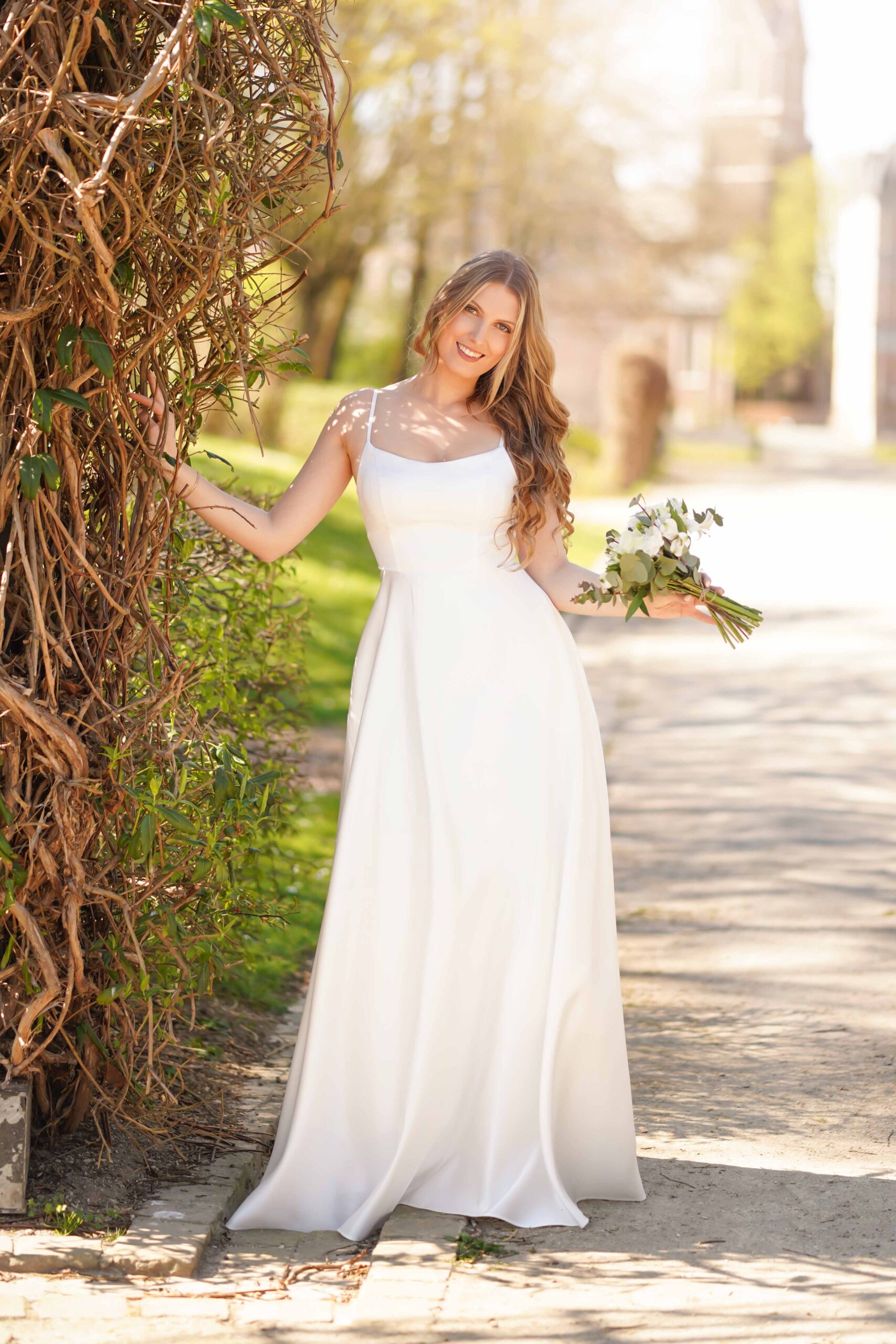 ASTRID I Robe en satin blanche TONIC 1